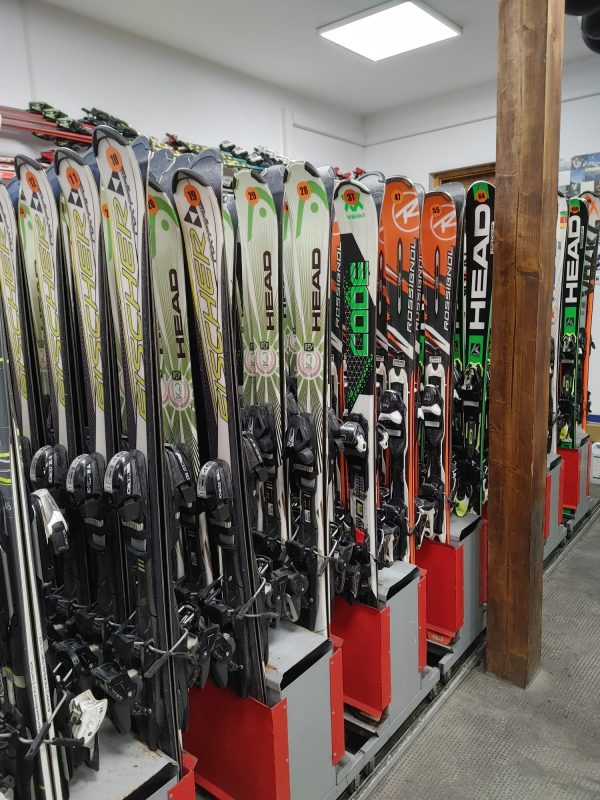 Ski Snowboard Rental Poiana Brasov